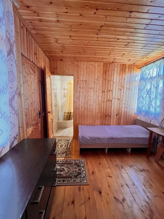 Гостевой Дом Тина Сухуми Екстериор снимка